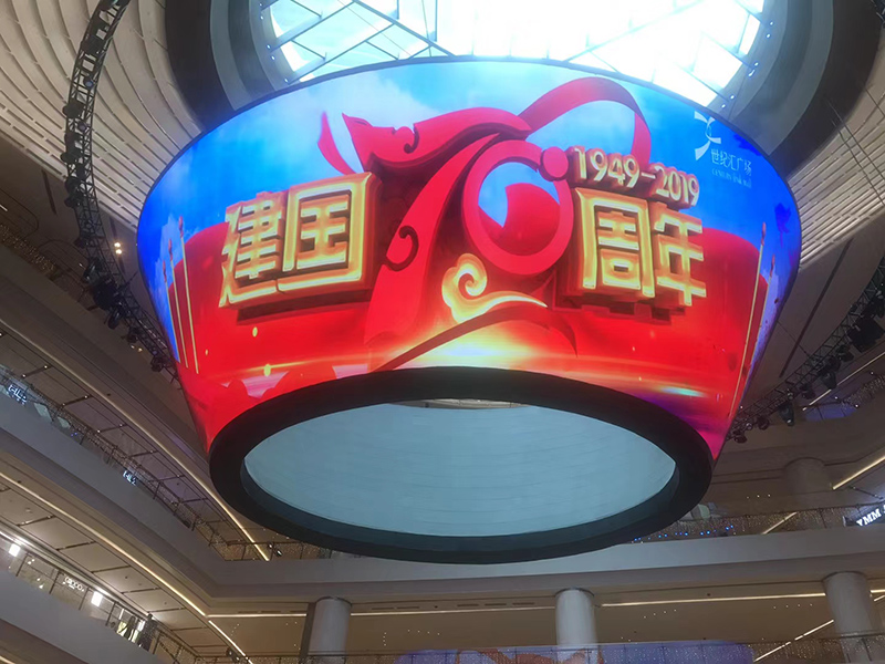 公司花20萬裝修的會議室，竟被客戶吐槽‘像網吧’？高級感會議室的屏幕選擇秘訣”